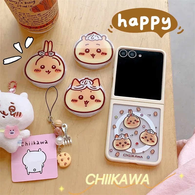 Phone Zone Accessories & Repair Photos - 人気商品！「ちいかわうさぎ」の磁石付きスマートフォンケース。Samsung Galaxy Z Flip8、7、6、5、Flip7 FE、W24、Flip W25に対応。落下防止設計で、手に馴染む快適なグリップ。