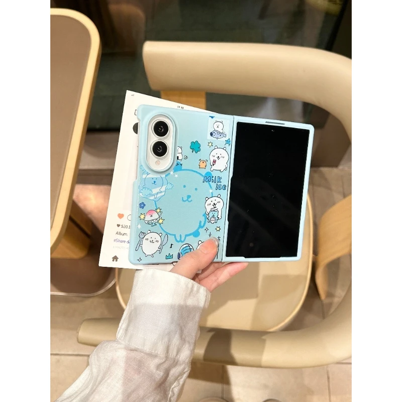 人気の「ちいかわ」ジョークベアデザインのスマートフォンケース - Phone Zone Accessories & Repair Photos のレビューと価格